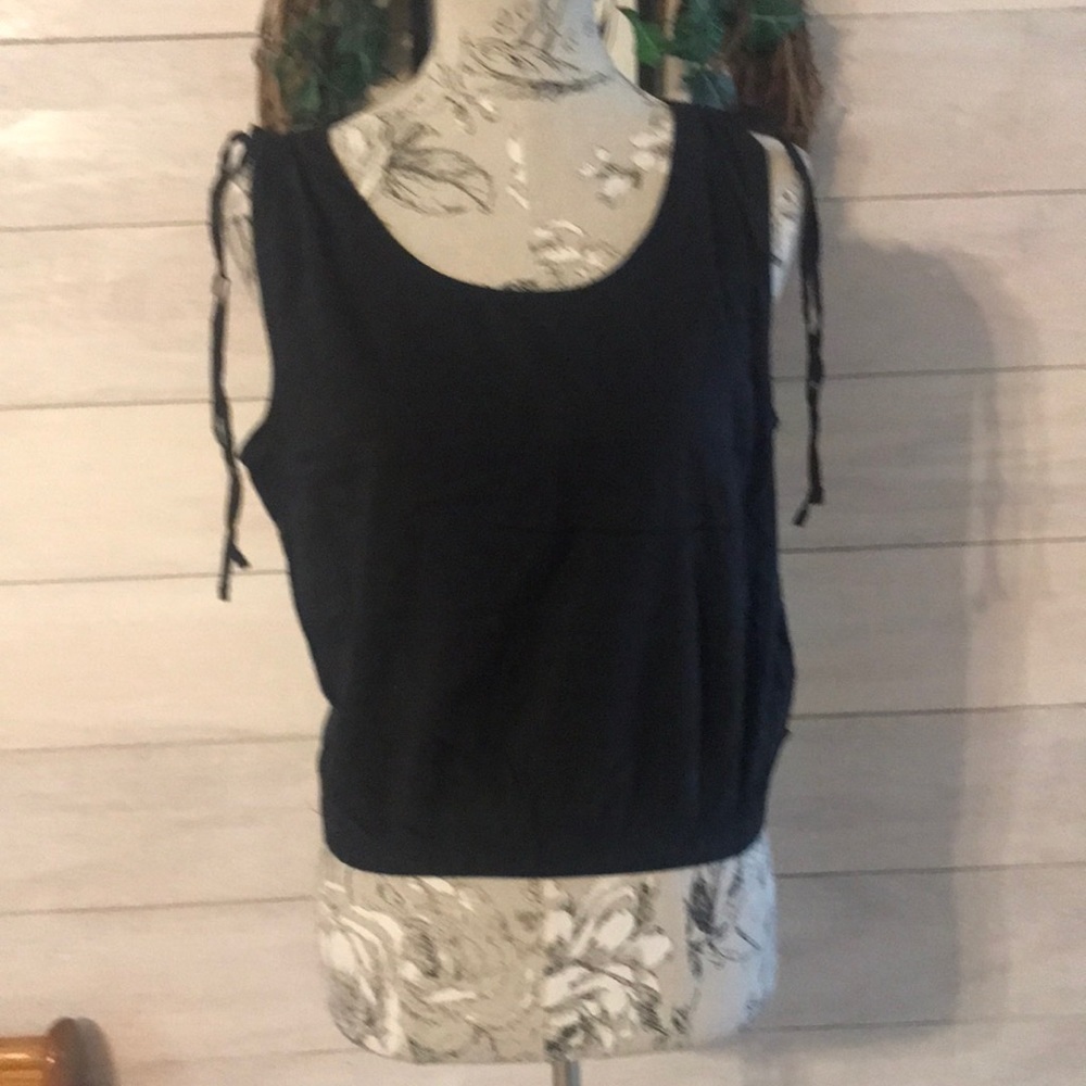 nwt Levi’s Black Crop Top S